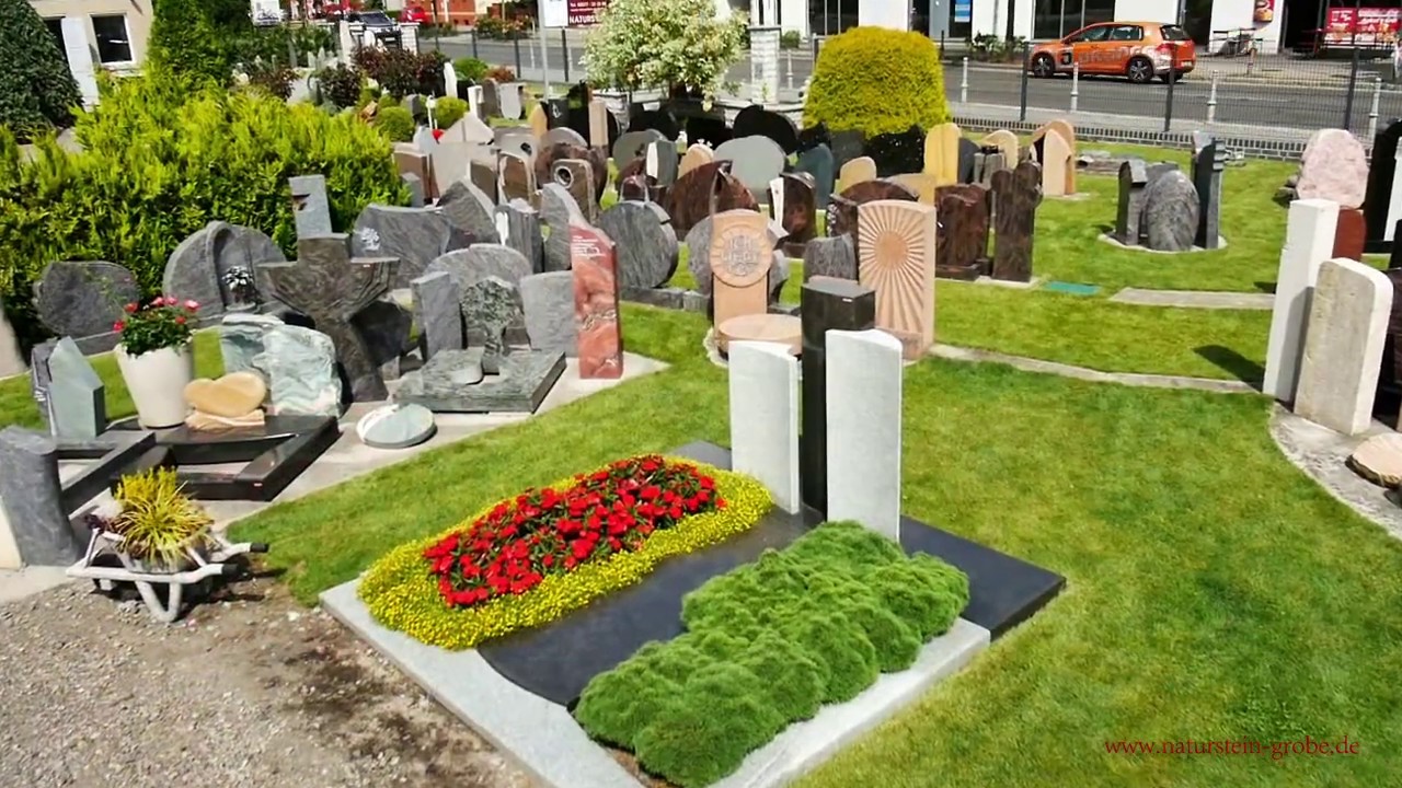Steinmetz Zossen Naturstein Grobe - Vorstellung der Grabstein-Ausstellung