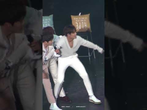 위우위우 추는 민규 귀여워....