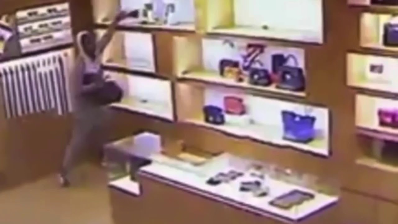 Purses stolen from Louis Vuitton at Somerset Mall - YouTube