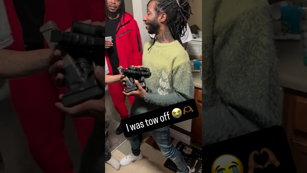 Drilla (051 Young Money) carrying 51 Glocks in the party 