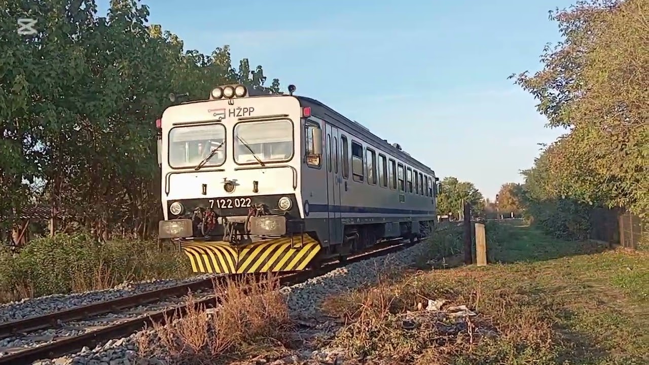 Compilation of trains in Vinkovci/Kompilacija vlakova u Vinkovcima! Sa @Croatian_Trainspotter 