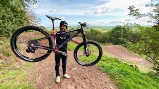 RIDING THE DREAM HARDTAIL AT A DOWNHILL BIKE PARK!!