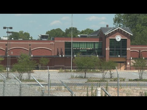 Macon community members work to bring grocery store to Pio Nono Avenue