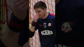 Auć ❗ Maciej Foltyn broni strzał głową 🤯 | FUTSAL EKSTRAKLASA