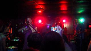 tUnE-YarDs - Bizness (Live)