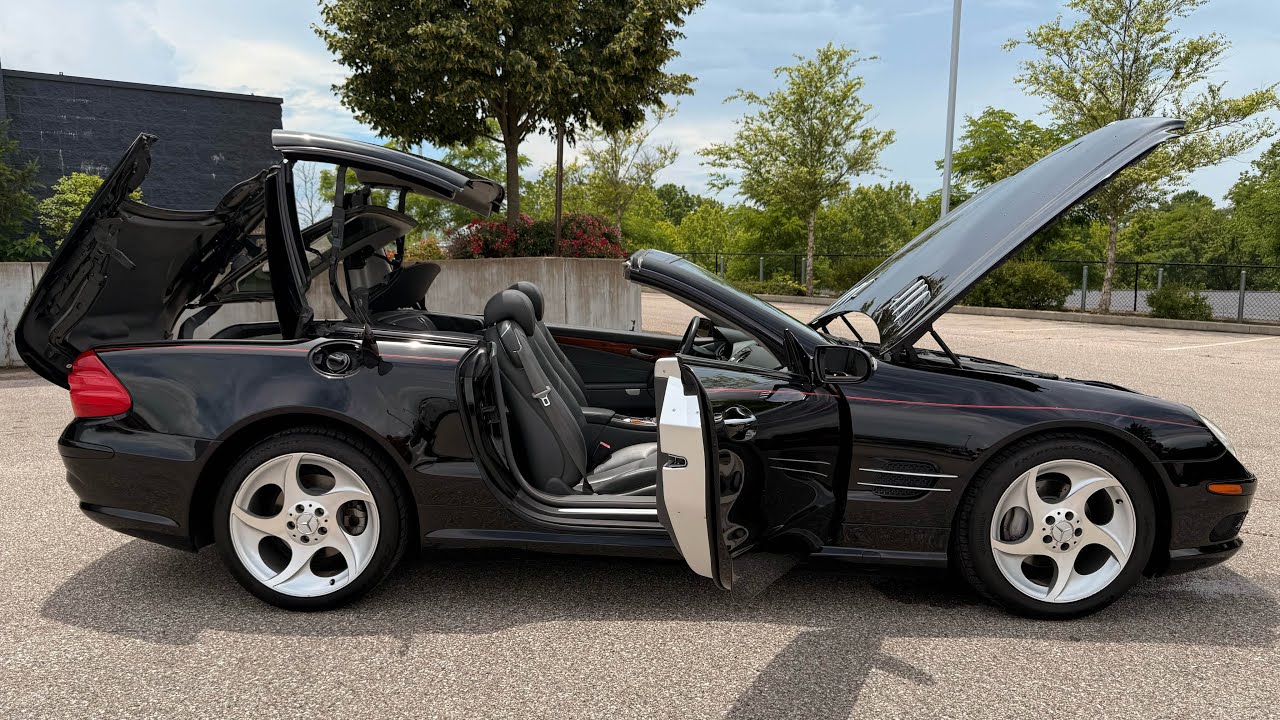 A 16 Second Convertible? Watch the SL500 Transform Instantly 