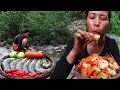 Survival skills primitive: Yummy cooking shrimp with carrots recipes for eat delicious # 17