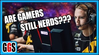 🤓🎮ARE GAMERS STILL NERDS??? | DOCU 🤓🎮