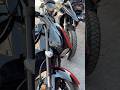 En lo que callamos los moteros, muriendo de hambre pero el lugar esta cerrado. #viajeenmoto #motos