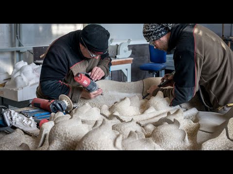  The stonemasons: the essential, unique touch of the stone