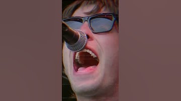 Thumbnail of Oasis - Live forever (Glastonbury 1994) 💙