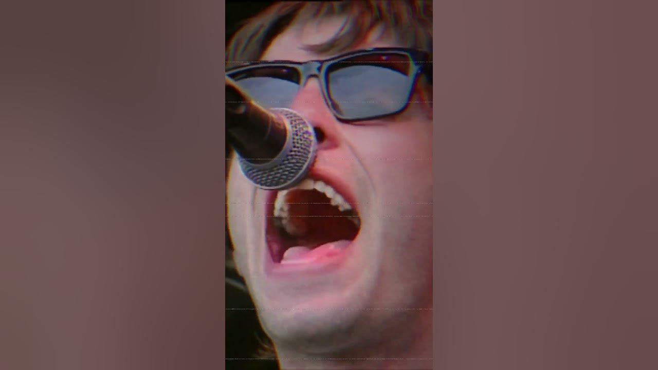 Oasis - Live forever (Glastonbury 1994) 💙
