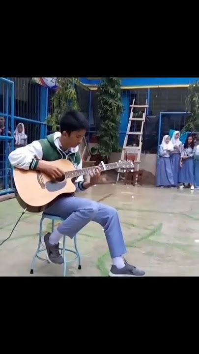 surat cinta untuk starla, tampil di perpisahan sekolah #fyp #viral #suratcintauntukstarla #gitar