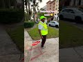 🥳Girl give crossing gaurd a birthday cake #onmypath