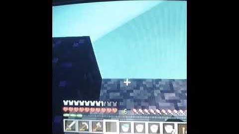 I broke obsidian with my bare hand in Minecraft