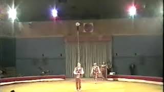 Николай Герасимов жонглер - рекордсмен.(10-колец с балансом)  День жонглера- 2002г