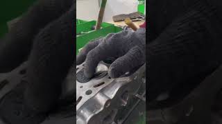 Servincing Cylinder Head Valve #Automobile #Mechnism #Japanesecar #Mechanical