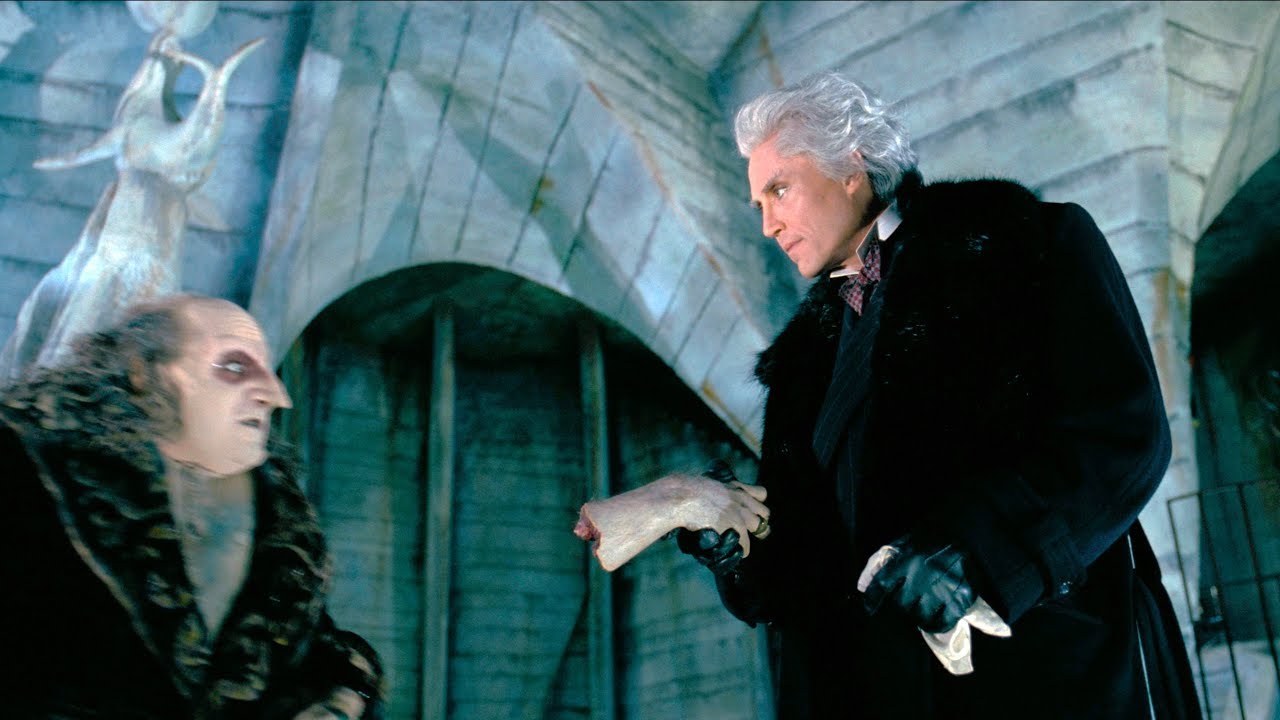 Max Shreck Meets Penguin | Batman Returns (4k Remastered) - YouTube