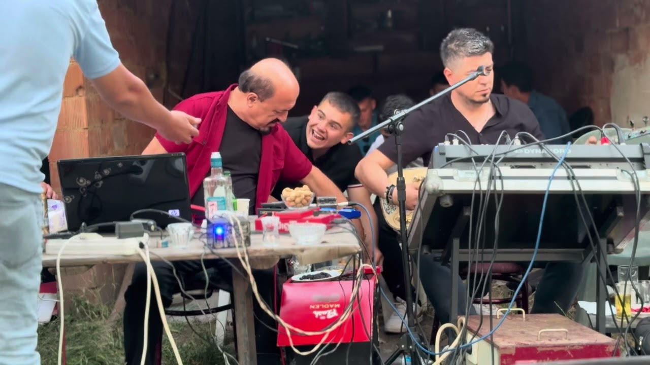 Domaniç muratlı köyü,Mutlu kurt eğlence Osman Demiröz ve Serkan Akyel