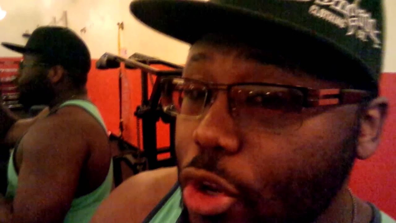 Gloves vs. Straps (Deadlift Tip) YouTube