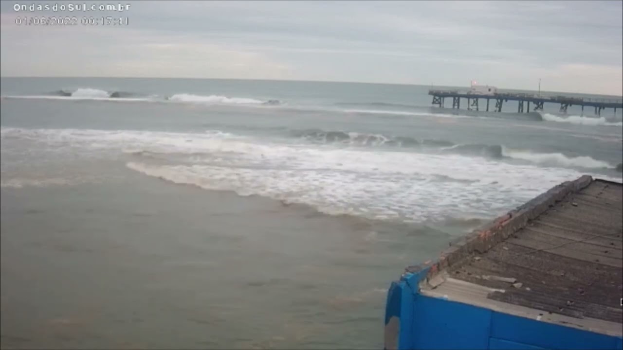 Vídeo Boletim OndasdoSul corrente diminuiu , vento parou , previsão mudou para melhor confirma