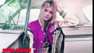 Download lagu Nawal El Zoghbi Am Behki maa hali