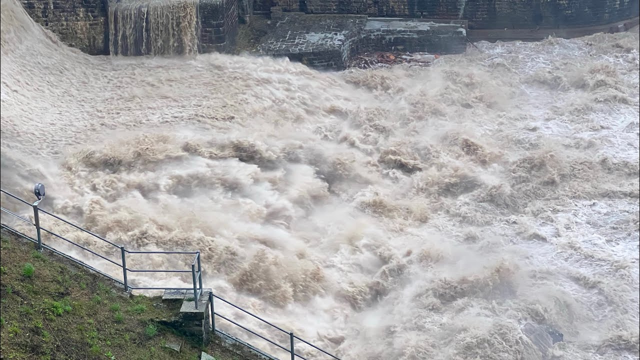 Lima Abetone Impressionante. La potenza dell’acqua, aggiornamento Meteo Appennino in 4K