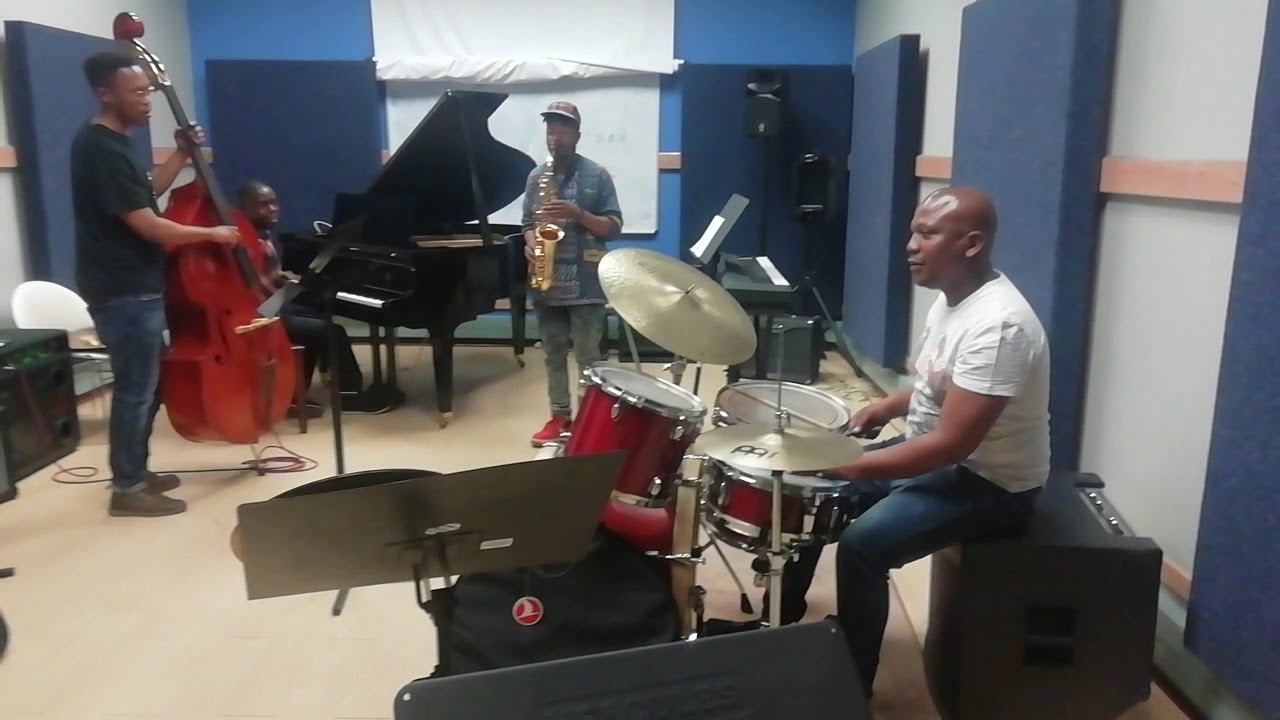 Ayanda Sikade quartet in rehearsal