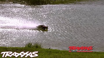 Slash 4X4 Hydroplane Action