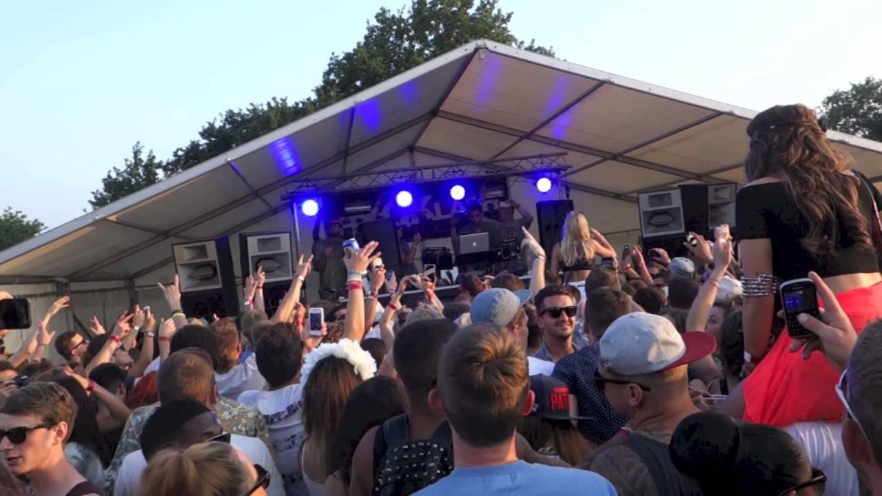 MK playing Look Right Through (MK Dub III) at FreQKlash Colchester, UK