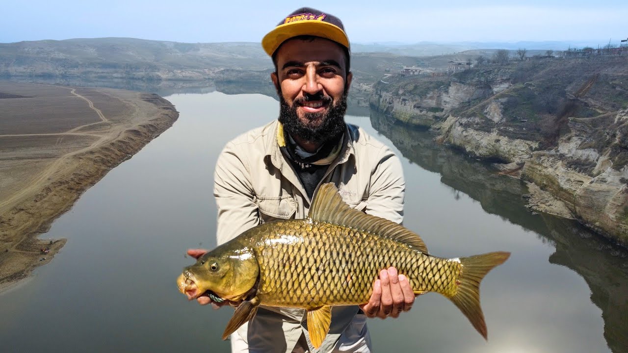 صيد سمك الكارب وسط العاصفة 🐟😱 أقوى مغامرة صيد على نهر الفرات 🎣🔥