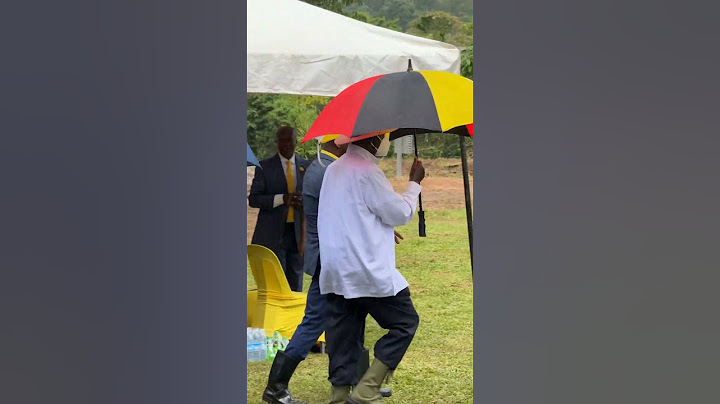 President Museveni WALKS IN THE RAIN #museveni