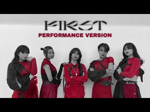 EVERGLOW (에버글로우) - 'FIRST' (OT5) PERFORMANCE By Reminiscence 🇹🇭