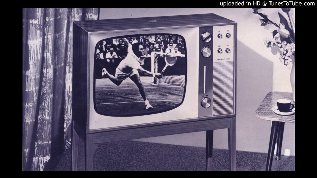 Рекорд по просмотру телевизора. Телевизор Чайка 206. Черно белый телевизор. Старый черно белый телевизор. Серно белыйтелев зо.