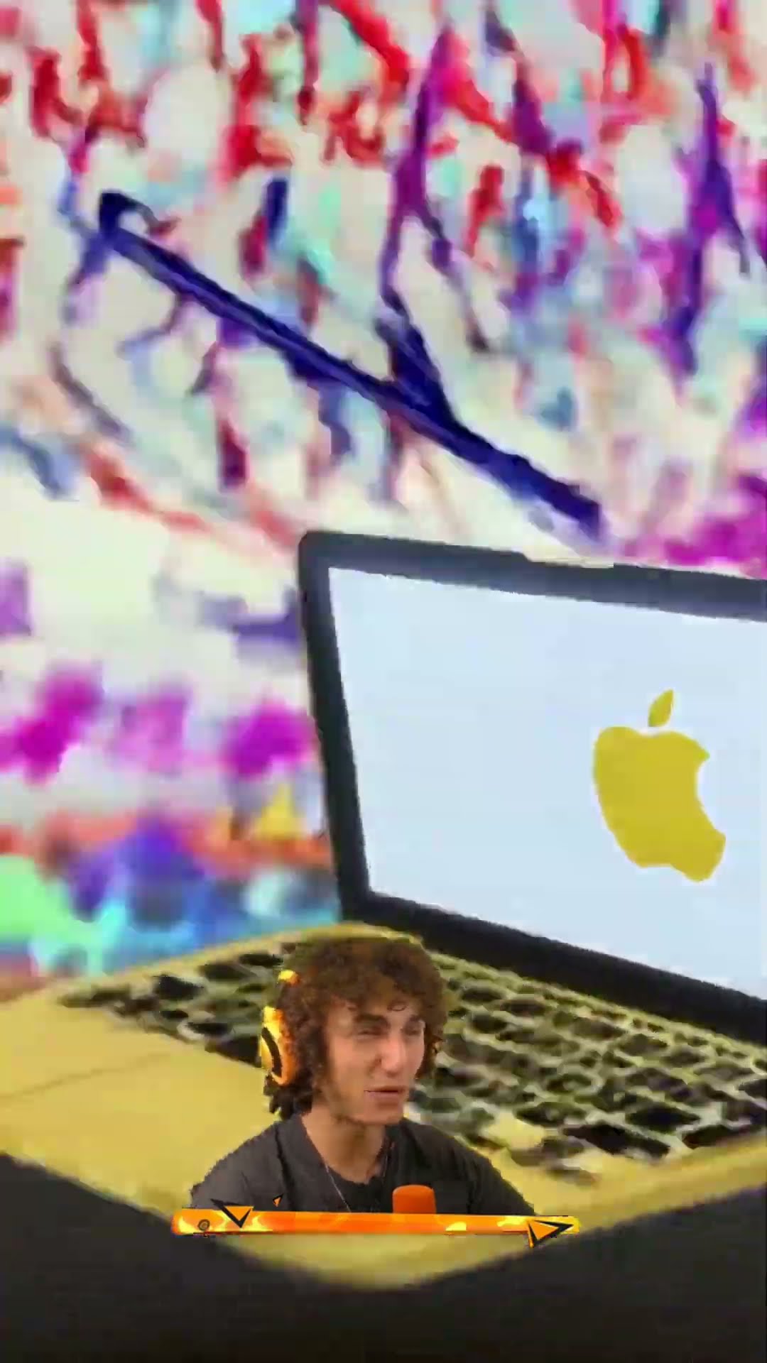 RAINBOW Turns into MACBOOK!