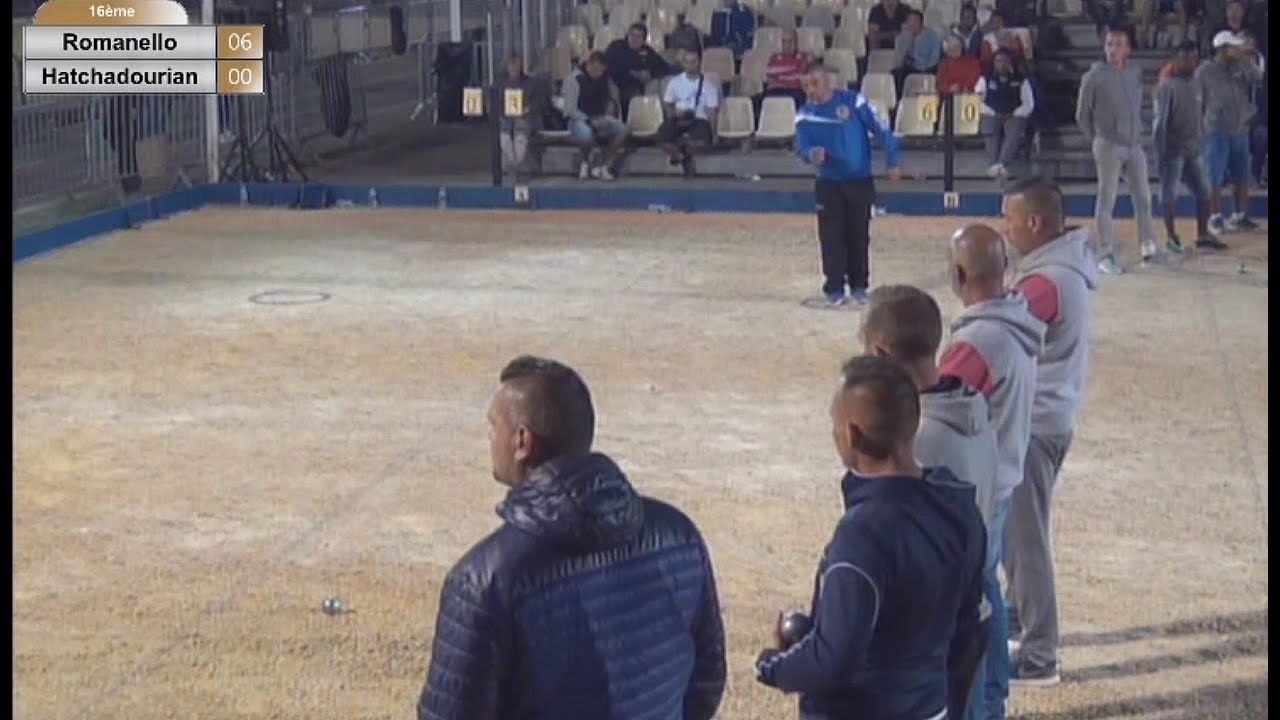 Miniature : Facile la pétanque, 6 palets/carreaux à la suite : Bourg 2016 Hatchadourian VS Romanello