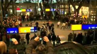 Berlin Flashmob   Dancing to Footloose by Kenny Loggins