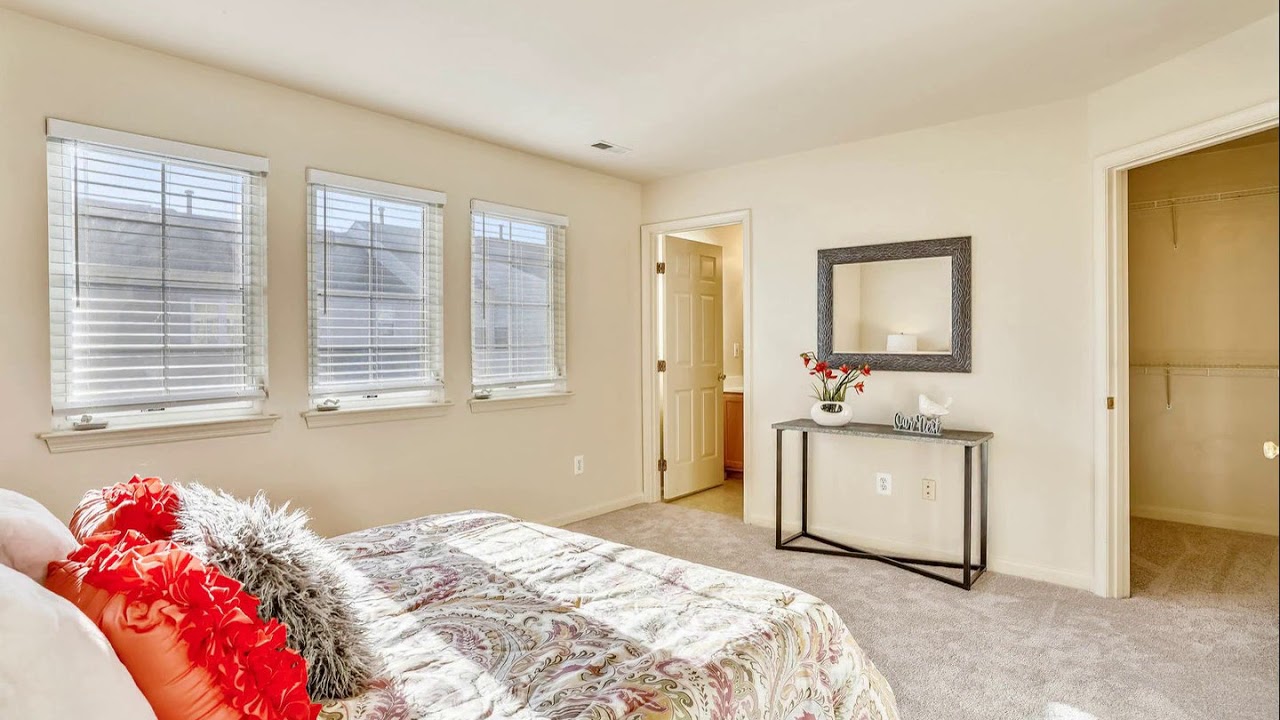 7859 Dogue Indian Circle Lorton, VA 22079 Townhouse Real Estate