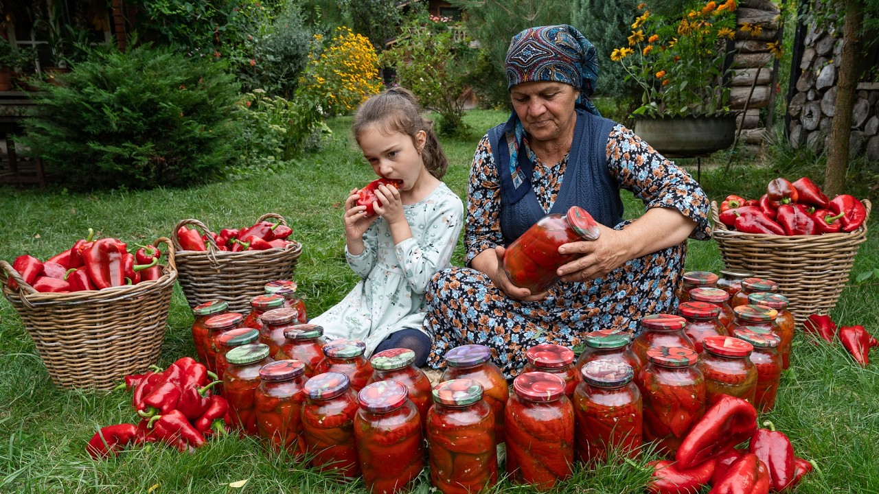 Harvest to Preserve: Winter-Ready Bell Peppers in a Jar 🫙🌶️🍃