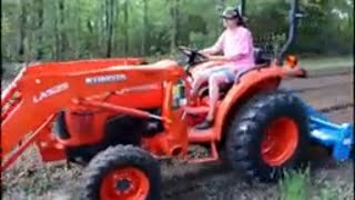 After much research, we decided to go with the kubota l2501 tractor.
this tractor does not have a computer. simple and wanda can use it.
king kutter till...