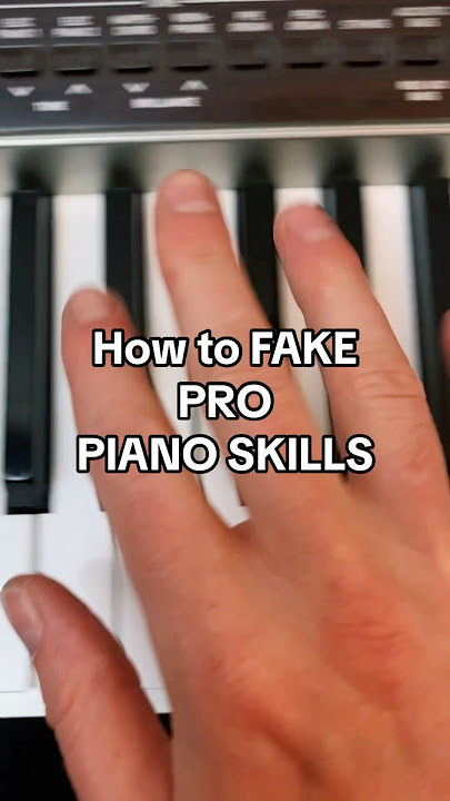 How 2 FAKE PRO PIANO SKILLS 🤯 #piano #easypiano