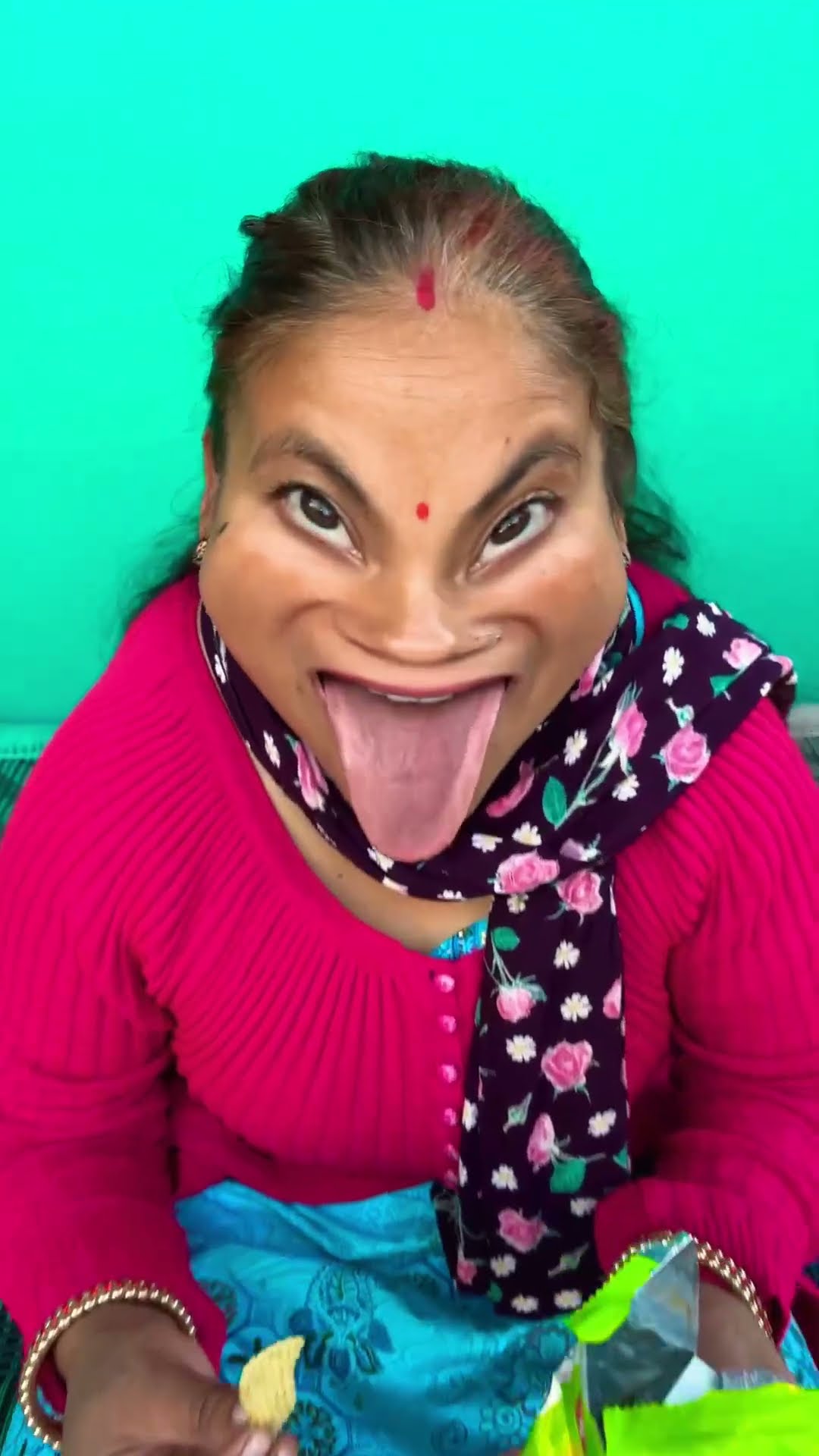 Mujhe bhi chahiye ?? #shorts #comedy #funny #fun #cutebaby #trending