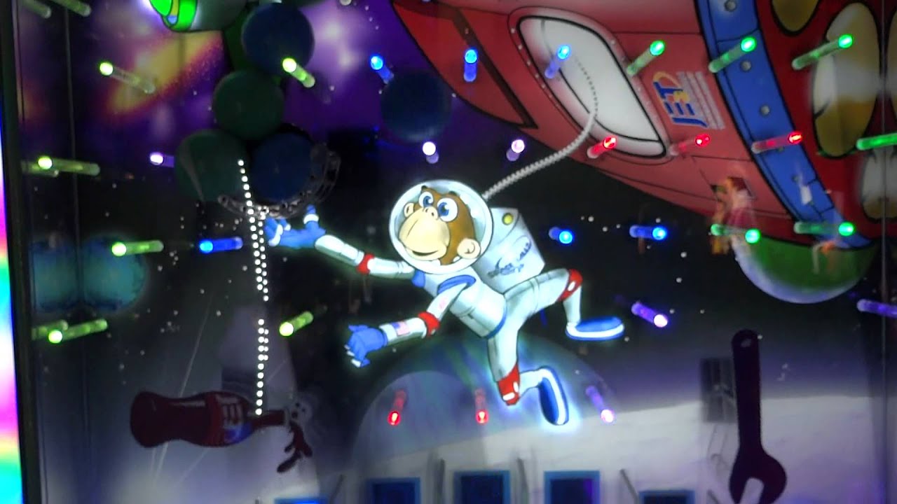 Winning big on the Space Balls arcade game at Dave & Busters YouTube