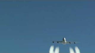 Boeing 747 passing overhead 1000feet separation