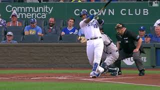 Salvador Perez homers twice vs Yankees: 8/10/2021