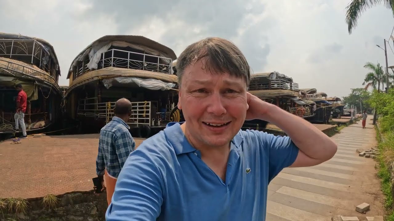 Kaksi yötä asuntolaivassa-ruokaa ja juomaa 🇮🇳