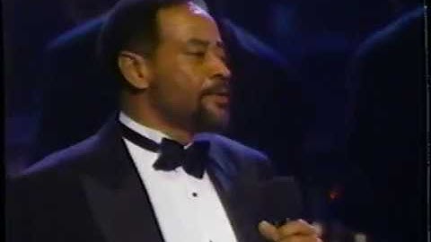 Bill Withers, Stevie Wonder, BeBe Winans, Patti Labelle - Lean On Me - Soul Train 25th Anniversary