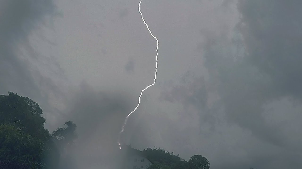 (HQ Stereo Audio) Dangerous Lightning Storm in Minas Gerais - Full Recording