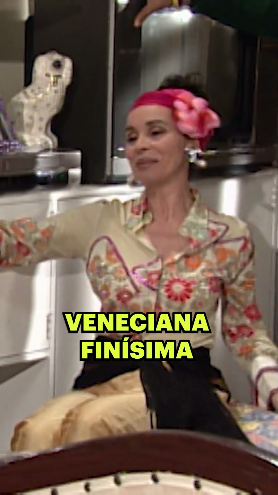 Los muebles carísimos de #DoñaMagda ? #Vecinos #Humor #comedia