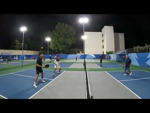 Romeo Chacón y David Flores vs José Zavala y Rodolfo Perea